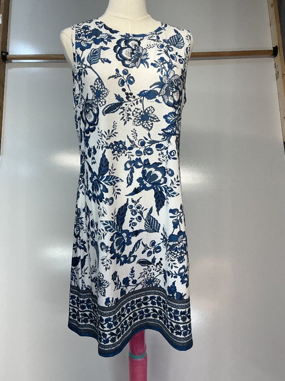 Wiholl Blue & White Floral Border Print Sleeveless Dress Size M